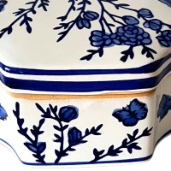 NEW Mikasa Chinoiserie Blue and White Porcelain Trinket Box- Large - Picture 12 of 15